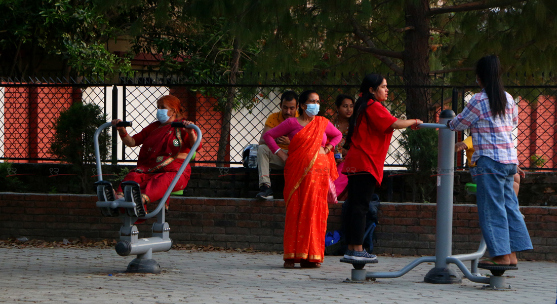 खुला व्यायामशालामा बालबालिकादेखि वृद्धवृद्धासम्म (फोटोफिचर)